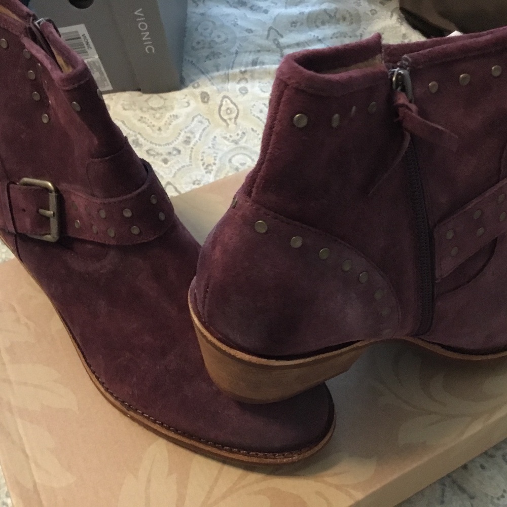 Sofft BOOTIES, Size 11; Cranberry, New